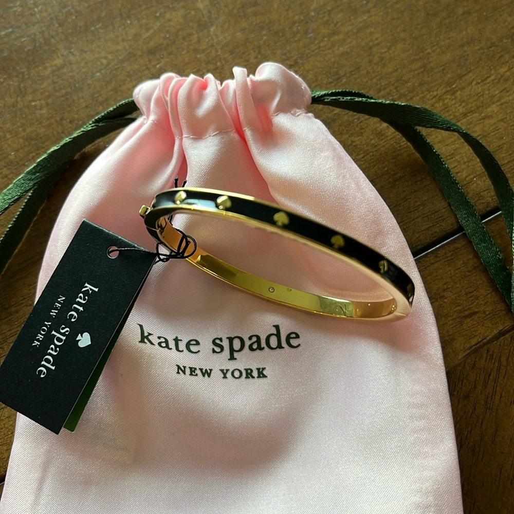 ♠️NWT! KATE SPADE BANGLE BRACELET ♠️